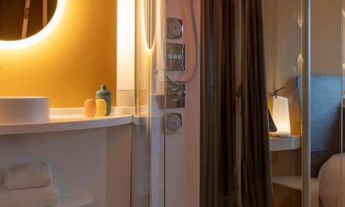 NOMAD Hotel - photo 3